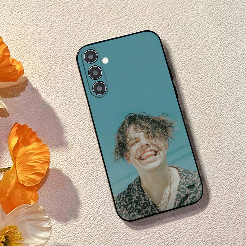 英国歌手ユングブラッドの電話ケース ブラックシリコンソフト  - Phone Cases Uk Samsung のレビューと価格