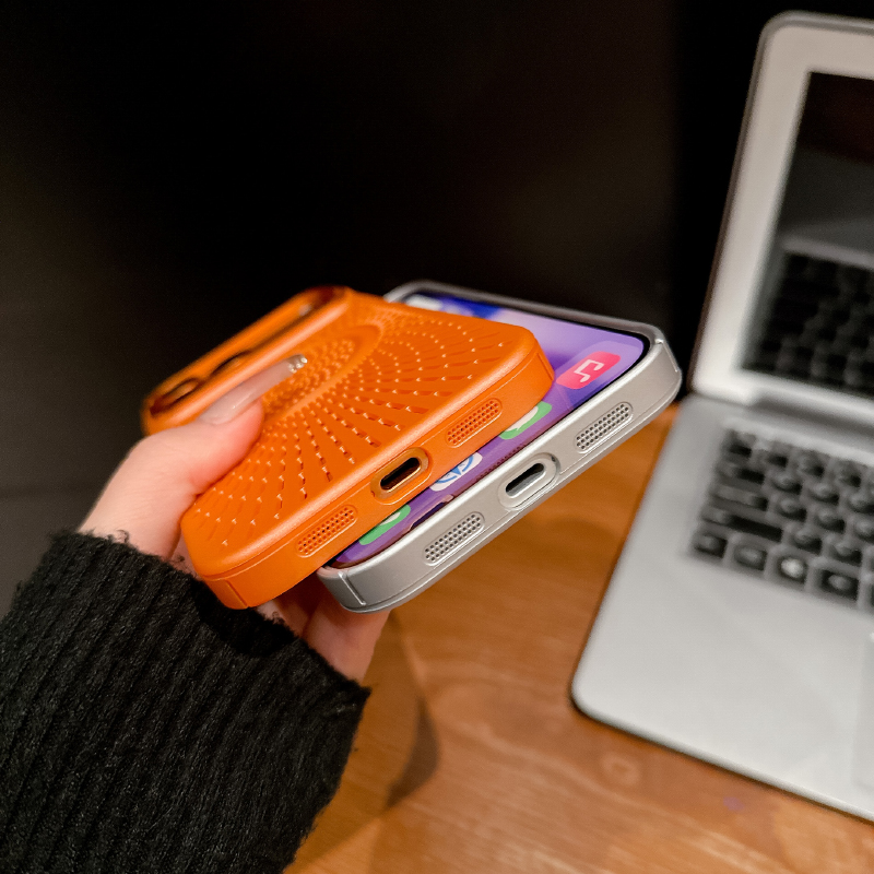 MagSafe対応 磁気ワイヤレス充電対応 iPhoneケー - Heat Dissipation Case のレビューと価格